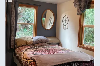 83126 Siltcoos Station Rd, Westlake, OR 97493 - Photo 15
