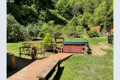 83126 Siltcoos Station Rd, Westlake, OR 97493 - Photo 21