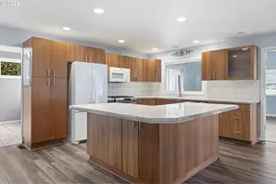 1275 NE Country Club Ave, Gresham, OR 97030 - Photo 5