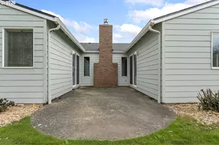 1275 NE Country Club Ave, Gresham, OR 97030 - Photo 27