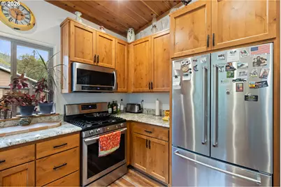 4696 Cow Creek Rd, Riddle, OR 97469 - Photo 19