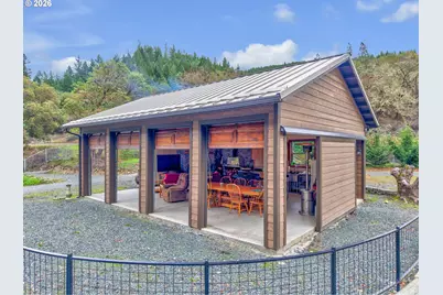 4696 Cow Creek Rd, Riddle, OR 97469 - Photo 47