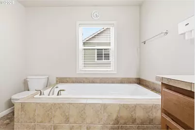 8013 NE 35th Ave, Vancouver, WA 98665 - Photo 17