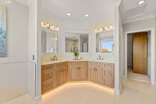 8711 NW Benson St, Portland, OR 97229 - Photo 33