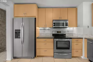 200 SW Burnham Rd, Lake Oswego, OR 97034 - Photo 17