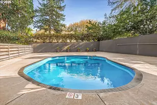 200 SW Burnham Rd, Lake Oswego, OR 97034 - Photo 35
