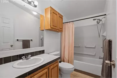 9311/9315 SE Grant St, Portland, OR 97216 - Photo 27