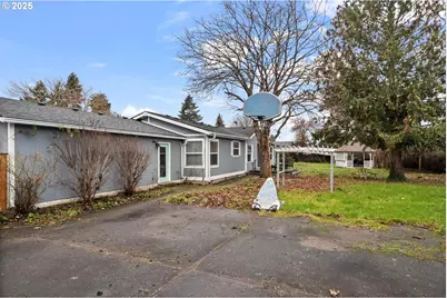 9311/9315 SE Grant St, Portland, OR 97216 - Photo 19