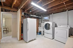 9311/9315 SE Grant St, Portland, OR 97216 - Photo 17