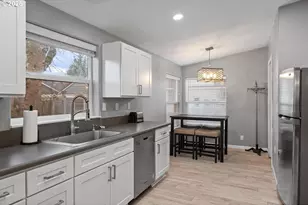 9311/9315 SE Grant St, Portland, OR 97216 - Photo 23