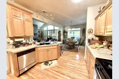 19244 Cantata Dr, Oregon City, OR 97045 - Photo 7