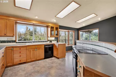 16091 S Clackamas River Dr, Oregon City, OR 97045 - Photo 5