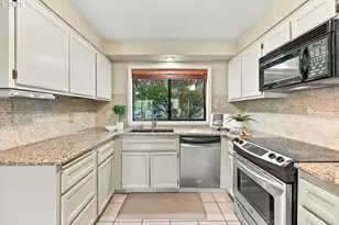 7875 Blinkhorn Way, Gladstone, OR 97027 - Photo 9