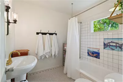 1411 NE Highland St, Portland, OR 97211 - Photo 17