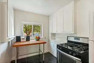 1411 NE Highland St, Portland, OR 97211 - Photo 11