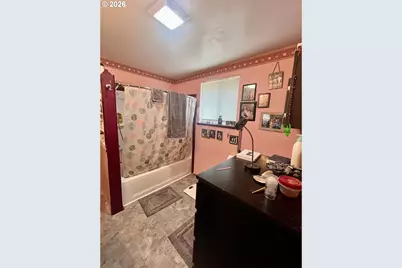 549 NE Nash St, Roseburg, OR 97470 - Photo 11
