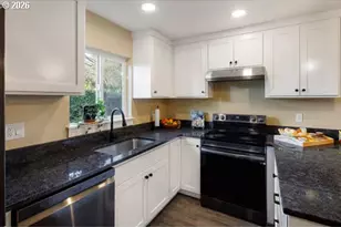 450 Hunsaker Ln, Eugene, OR 97404 - Photo 21