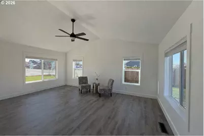 905 Monroe St, Harrisburg, OR 97446 - Photo 7