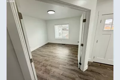 905 Monroe St, Harrisburg, OR 97446 - Photo 25