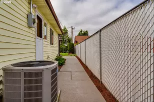 1406 Carter Ln, Springfield, OR 97477 - Photo 43