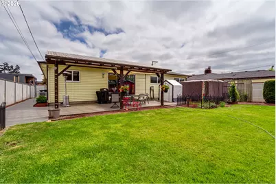 1406 Carter Ln, Springfield, OR 97477 - Photo 35