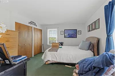 905 E 1st St, Coquille, OR 97423 - Photo 17