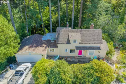 905 E 1st St, Coquille, OR 97423 - Photo 3