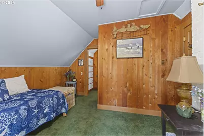 905 E 1st St, Coquille, OR 97423 - Photo 27