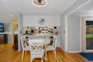 85 NE 23rd St, Gresham, OR 97030 - Photo 7