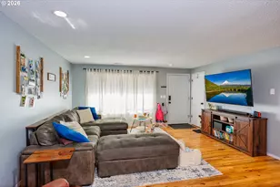 85 NE 23rd St, Gresham, OR 97030 - Photo 5