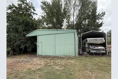 970 Lasalle St, Harrisburg, OR 97446 - Photo 15