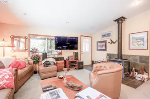 90280 Baker Rd, Elmira, OR 97437 - Photo 5