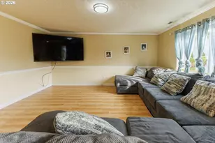 3047 NE Leah St, Salem, OR 97305 - Photo 7