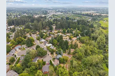 512 SE Alder Ct, Hillsboro, OR 97123 - Photo 41