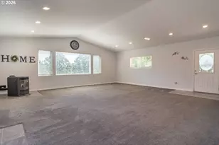 600 Becker Rd, Roseburg, OR 97471 - Photo 21