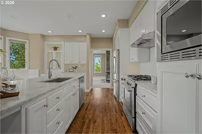 8710 NW Hazeltine St, Portland, OR 97229 - Photo 11