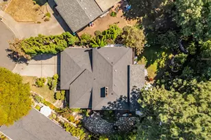 725 NW Mawrcrest Dr, Gresham, OR 97030 - Photo 39