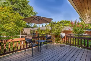 725 NW Mawrcrest Dr, Gresham, OR 97030 - Photo 17