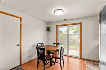 2484 Melrose Loop, Eugene, OR 97402 - Photo 7