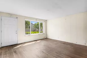 10523 SE Cora St, Portland, OR 97266 - Photo 3