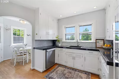 3033 NE Fremont St, Portland, OR 97212 - Photo 11