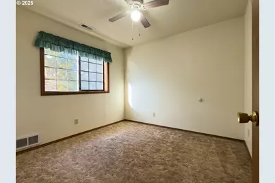 1108 6th St SE, Bandon, OR 97411 - Photo 35