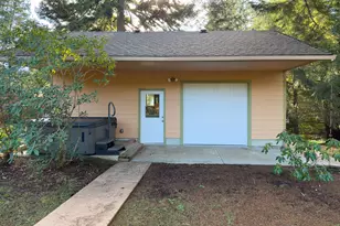 1108 6th St SE, Bandon, OR 97411 - Photo 43