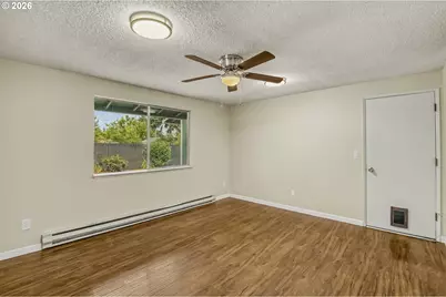 3819 SE 130th Ave, Portland, OR 97236 - Photo 5