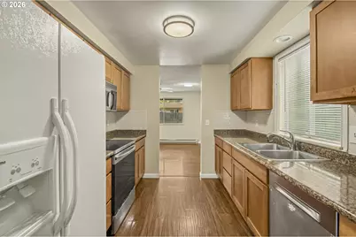 3819 SE 130th Ave, Portland, OR 97236 - Photo 9