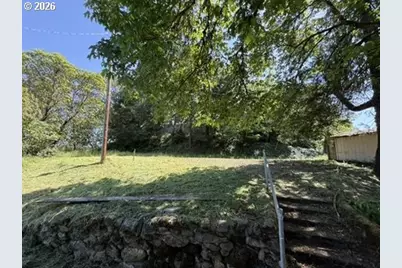 1410 NW Grove St, Roseburg, OR 97471 - Photo 1