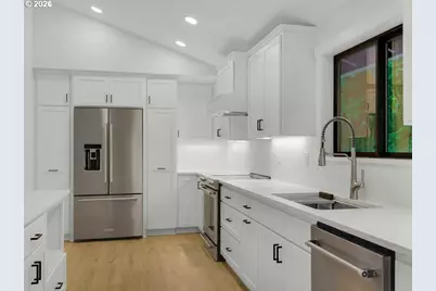 37671 Timber Ln, Astoria, OR 97103 - Photo 17