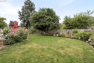 2745 NE Kelly Pl, Gresham, OR 97030 - Photo 41