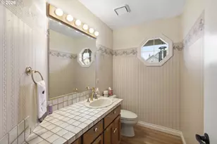 2745 NE Kelly Pl, Gresham, OR 97030 - Photo 9