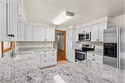 1716 Parnell Dr, Eugene, OR 97404 - Photo 13
